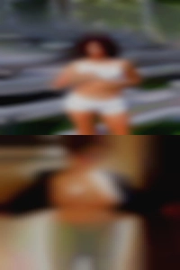 Elder nude hot sexy naked woman.